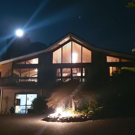 Haley'S Cabin Tauranga Exterior photo